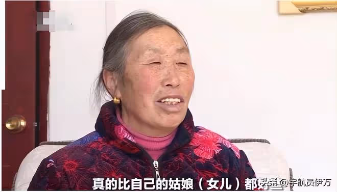 貴州女教師喪夫後帶公婆改嫁,生下孩子跟前夫姓,現任丈夫後悔嗎