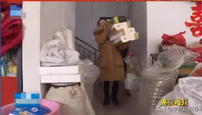 貴州女教師喪夫後帶公婆改嫁,生下孩子跟前夫姓,現任丈夫後悔嗎