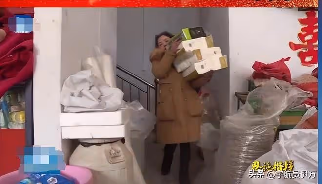 貴州女教師喪夫後帶公婆改嫁,生下孩子跟前夫姓,現任丈夫後悔嗎