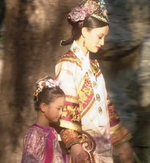《甄嬛傳》《大漢天子》導演新劇以小博大，張凌赫這回又賭贏了