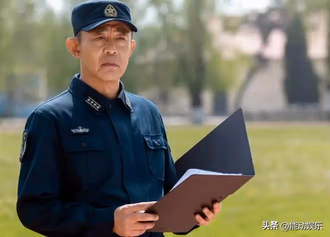 海天雄鷹:直到秦大地驅車10小時,謝振宇才明白鷂式飛行的危險