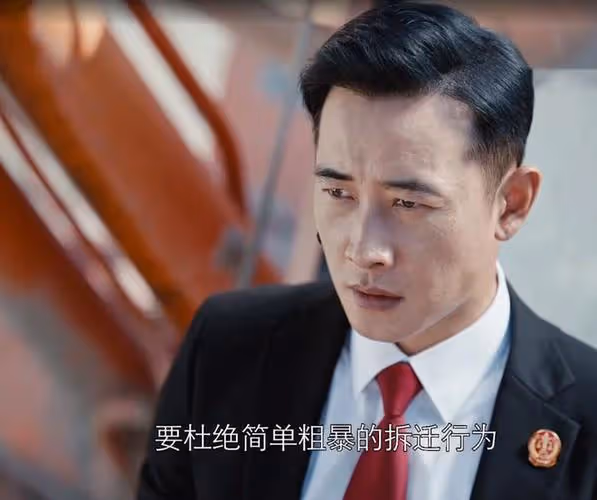《執行法官》:羅晉領航,老戲骨飈戲,法治劇新高峰?