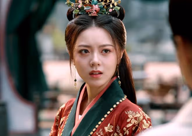 《度華年》直到蘇容卿選擇太子,李蓉還不知,最危險的敵人在身邊