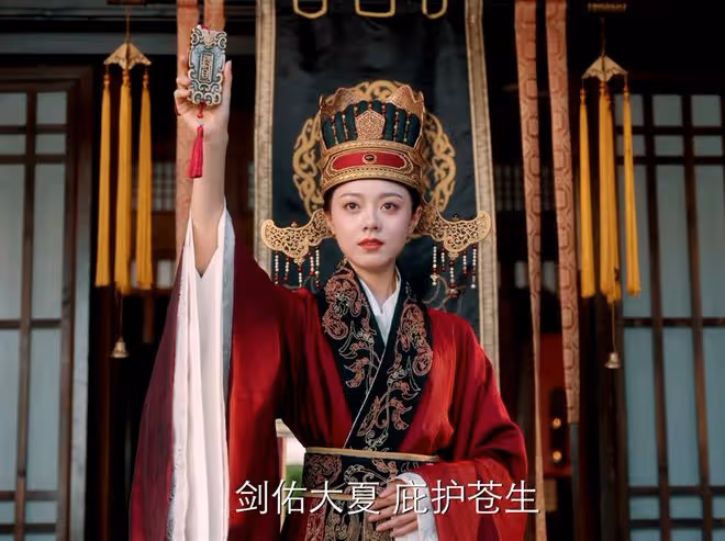 《度華年》直到蘇容卿選擇太子,李蓉還不知,最危險的敵人在身邊