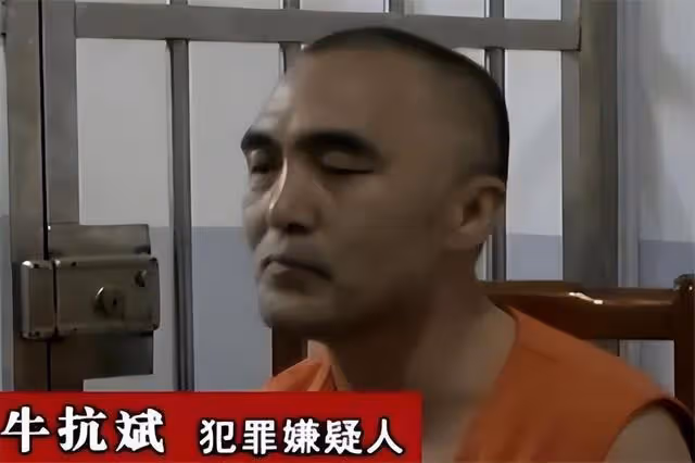 回顧上海一盜賊入獄後不吃米飯,引起獄警懷疑,調查後改判死刑
