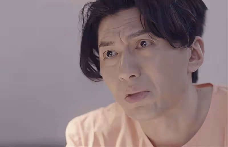 TVB男星袁偉豪新劇現肥肚腩，半夜回擊網友負評，顏值斷崖式下滑