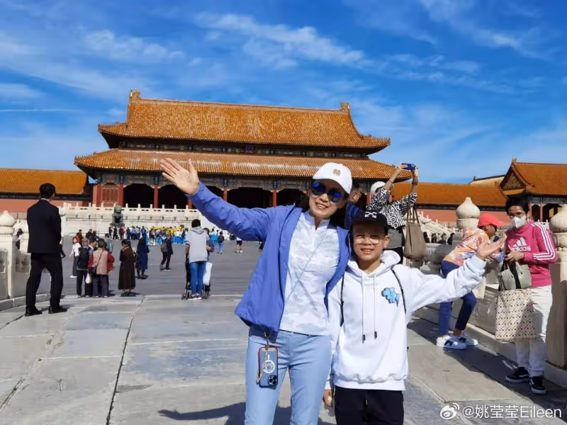 兒子游泳比賽獲金牌！TVB單親媽媽姚瑩瑩分享喜訊，曾遭前度背叛