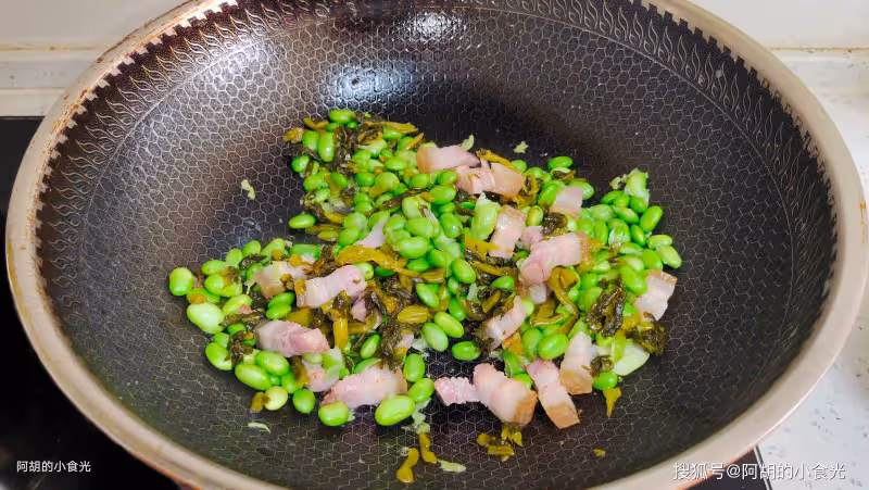 鮮毛豆和它絕配,以後就這樣吃!一炒一燜鮮美升級,吃出滿口生香、吃出好胃口