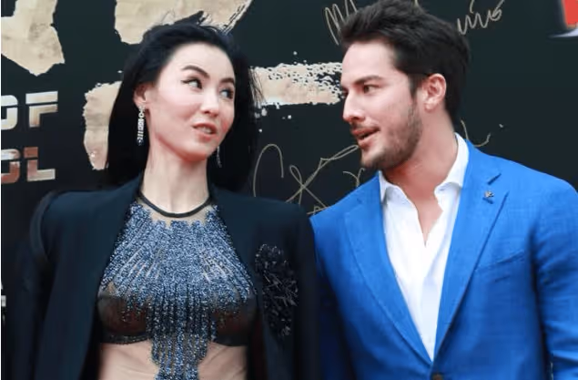 張柏芝疑官宣新戀情,和外籍男友人牽手超甜蜜!自曝大兒子很孝順