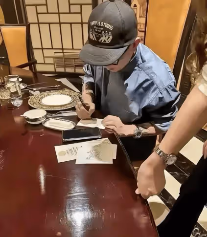 再揭傷疤!小S被借錢借到煩,喊話汪小菲,多給大S些錢,孩子交不起補課費!