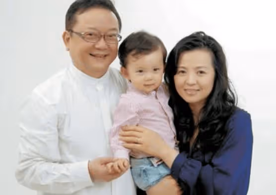 央視節目的常駐導師，與王剛結婚5年後離婚，今60歲仍單身