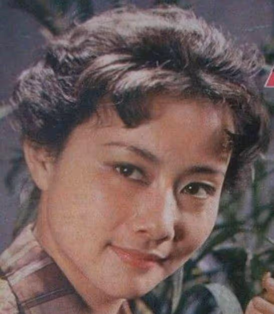 她是運氣最差女演員,55歲才獲獎,今69歲成姐弟戀典範