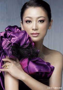 她比許晴還美,被導演丈夫寵成公主,如今50歲仍宛如20多歲少女!