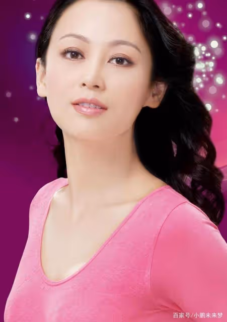 她比許晴還美,被導演丈夫寵成公主,如今50歲仍宛如20多歲少女!