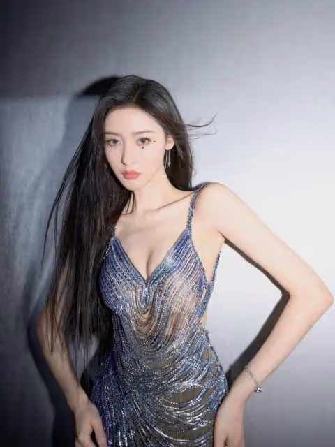 張天愛不愧是『人間尤物』,這樣的身材誰不愛