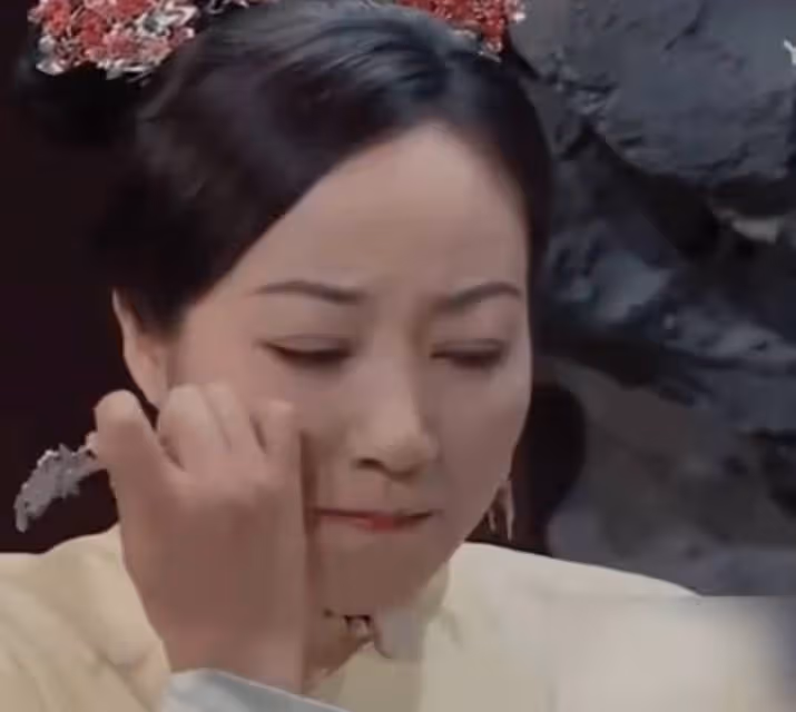 憋了這麼久,她開始反擊了!
