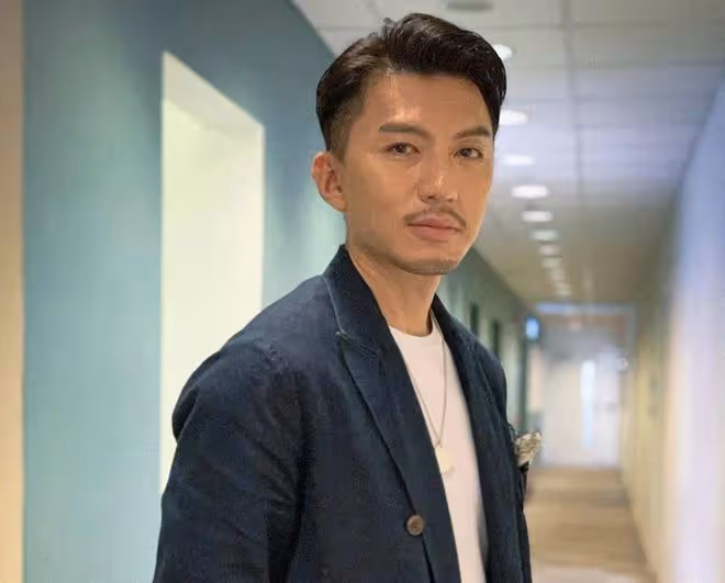 TVB男星被指斷崖式衰老顏值下滑嚴重,本人親自回應,曾被批吃軟飯情商低
