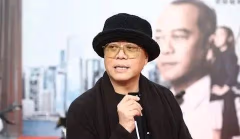 前TVB男星爆港圈秘聞,曾有男一拒絕續約,被安排去處境劇做侍應