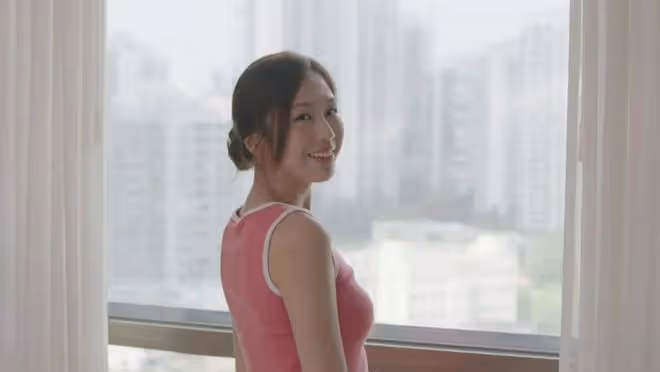 火速上位!27歲TVB小花與47歲視帝演情侶,網友贊兩人CP感十足