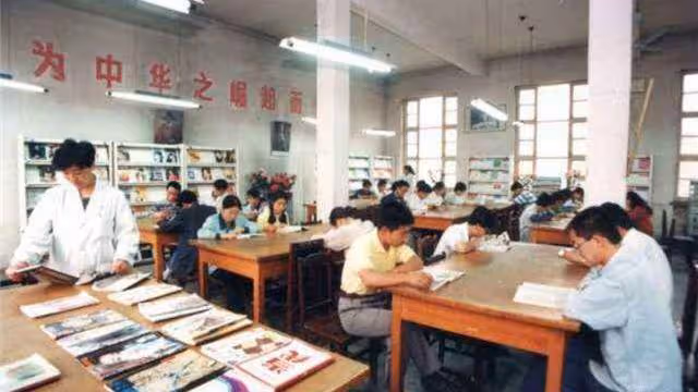 有一種優秀叫「中專生」,30年前的中專,相當於現在的什麼學歷