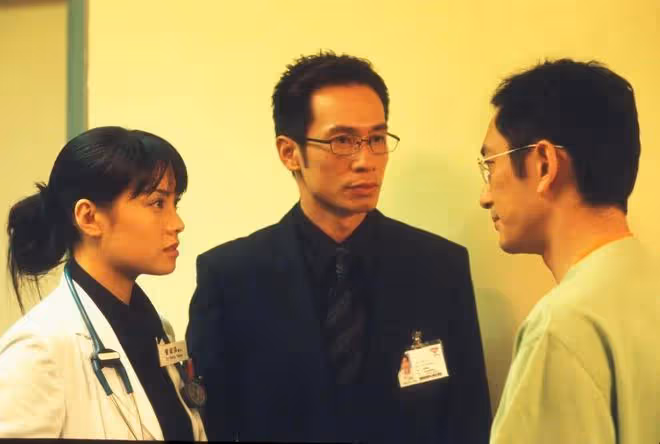 前TVB花旦大曬合照,力撐許志安復出!與TVB視帝分手後至今單身