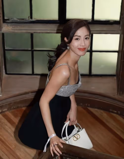 前TVB小花生活富貴!出席賭王女兒生日派對!又與霍啟剛弟媳出遊