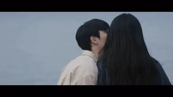 李泳知〈Small girl〉本就有吻戲!專業幕後曝 網心動:D.O.有罪