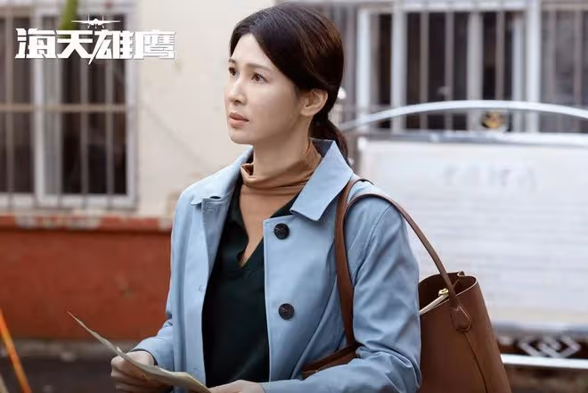 海天雄鷹:烏曉陳亞紅讓人感動敬佩!夏初柳妮娜嘰嘰喳喳強行加戲