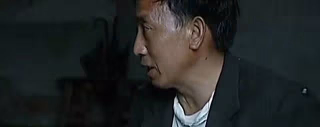 鄉村老漢有兩老婆，同住一屋檐，兩個女人竟都有「合法結婚證」