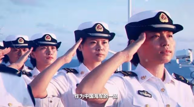 2013年,那個開著6萬噸航母穿越台海的徐玲,現在過得如何