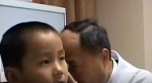 2015年,湖南3歲小孩遲遲不肯說話,醫生檢查後:這孩子不簡單