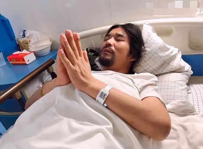 麵筋哥病情復發:已經瘦到只剩皮包骨,躺在病房裡接受治療