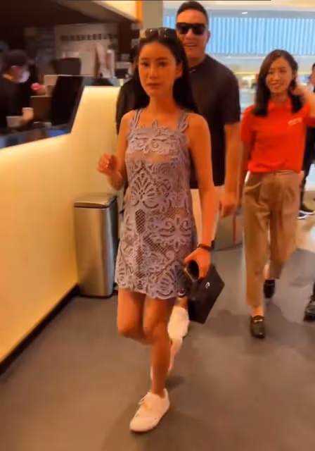 張蘭向小梅說創業經歷,婆媳相互敬酒,一起助力汪小菲做事業