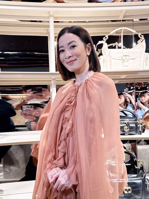 香港直擊｜佘詩曼套Chloé雪紡裙「超接地氣」　懷念台灣鹹酥雞想到吞口水