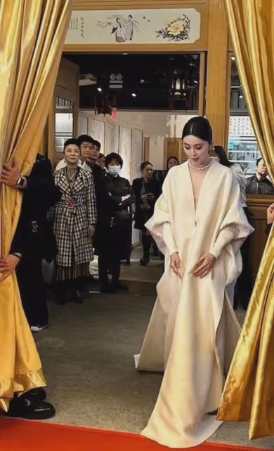 范冰冰香港購置豪宅,正式復出?消失5年的她,如今過成了這樣?