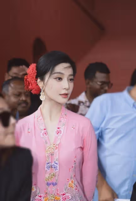 范冰冰香港購置豪宅,正式復出?消失5年的她,如今過成了這樣?
