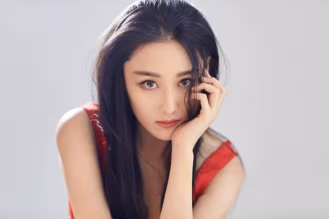 張馨予老公視角下的自然美曝光,清新脫俗引熱議,幸福婚姻顯真章