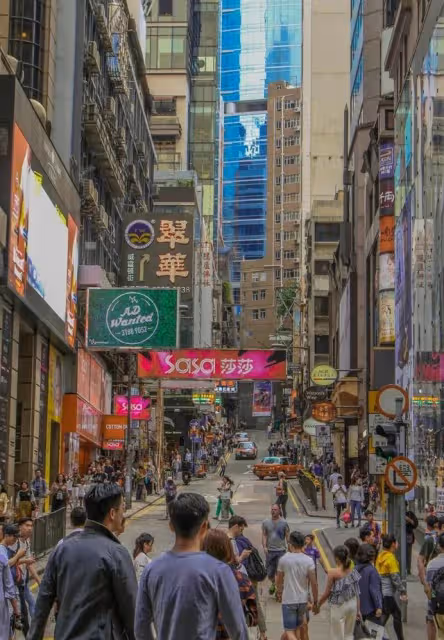 回顧:香港人的真實生活是怎樣的?跟你的想像完全不一樣