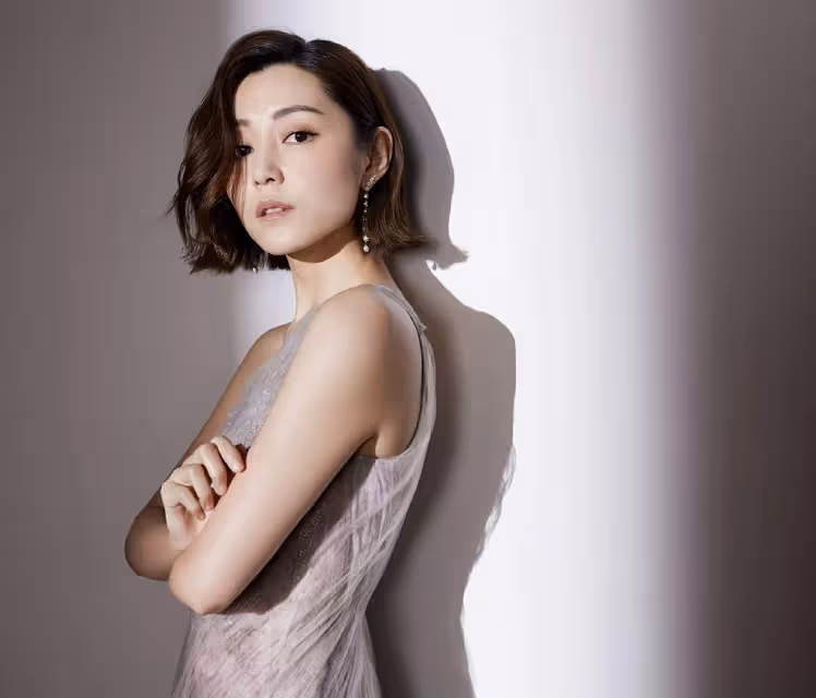 恭喜!香港知名女星衛詩雅宣布結婚,提名金像獎女主角事業迎突破