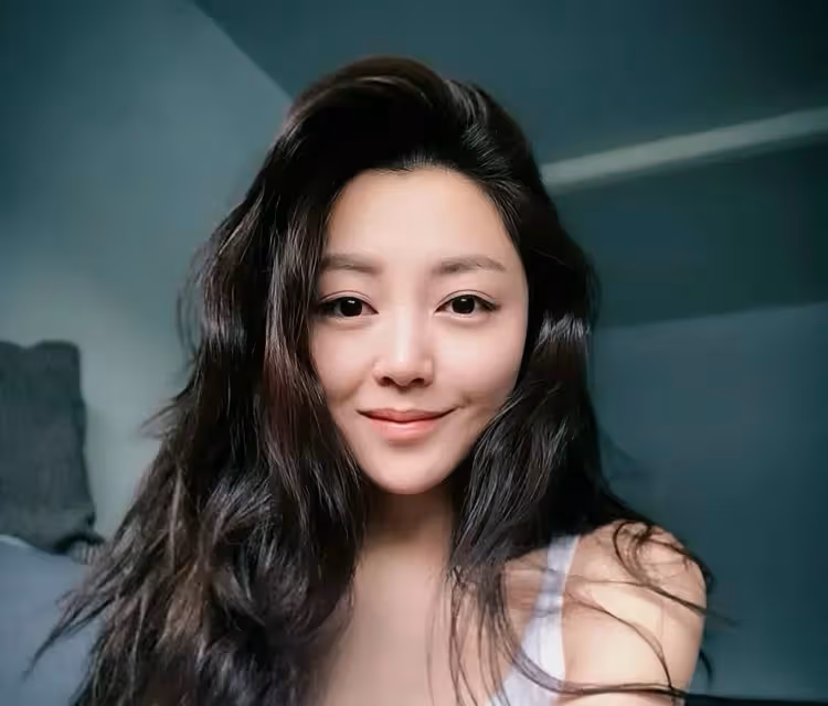 恭喜!香港知名女星衛詩雅宣布結婚,提名金像獎女主角事業迎突破