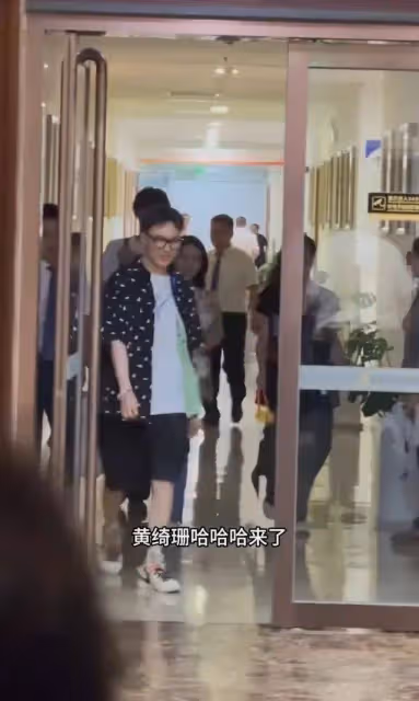 TVB視後被錯認成黃綺珊,卻被質疑耍大牌,真粉絲出手化解尷尬