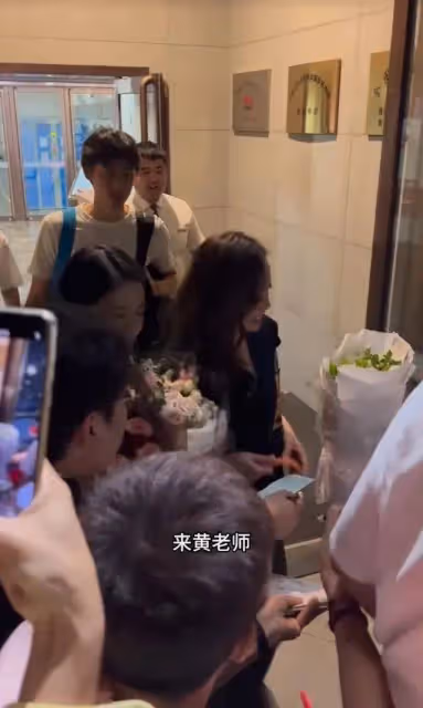 TVB視後被錯認成黃綺珊,卻被質疑耍大牌,真粉絲出手化解尷尬