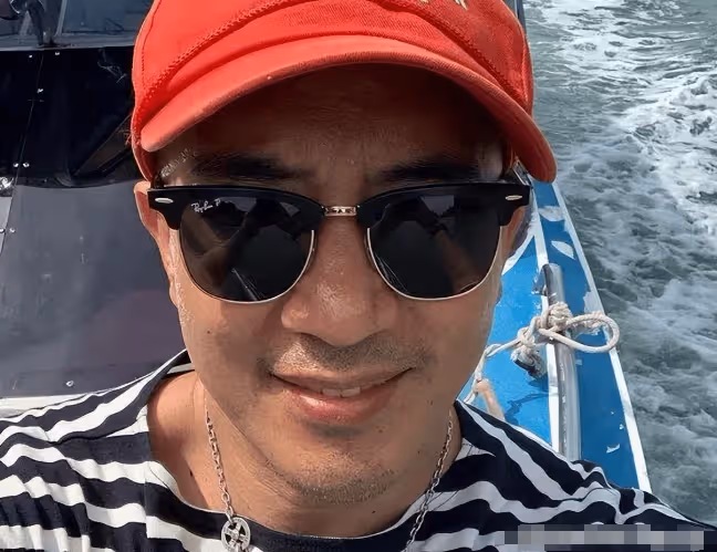 大S再出奇招,暗戳戳地和馬筱梅較量!十年前周邊產品故意流出
