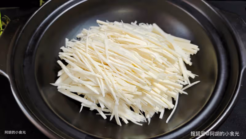 夏天敞開吃,水裡長出的「一口鮮」!炒一炒煮一煮,一口清爽鮮靈、鮮味加倍