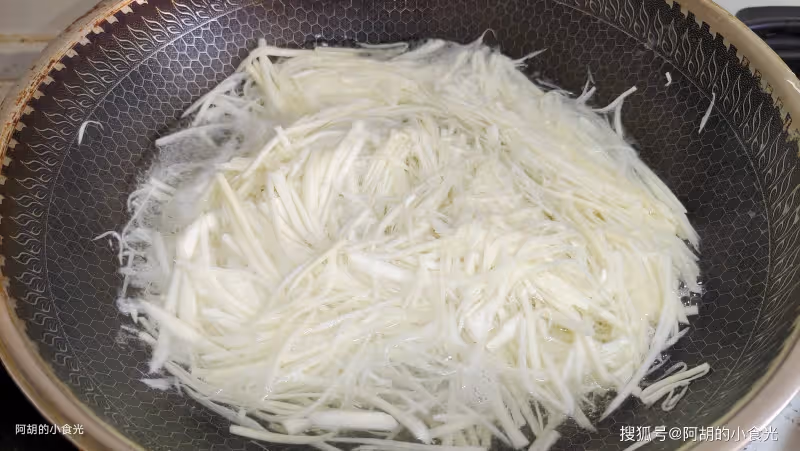 夏天敞開吃,水裡長出的「一口鮮」!炒一炒煮一煮,一口清爽鮮靈、鮮味加倍