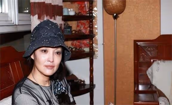 42歲杜星霖生四胎,甘受鋼絲穿乳之苦,她究竟有多愛張紀中?