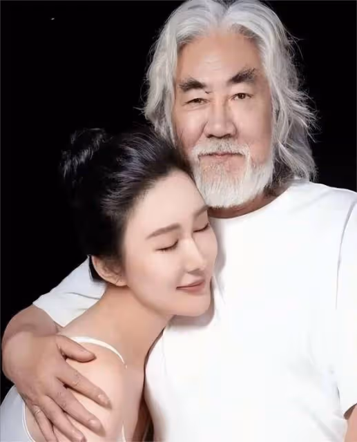 42歲杜星霖生四胎,甘受鋼絲穿乳之苦,她究竟有多愛張紀中?