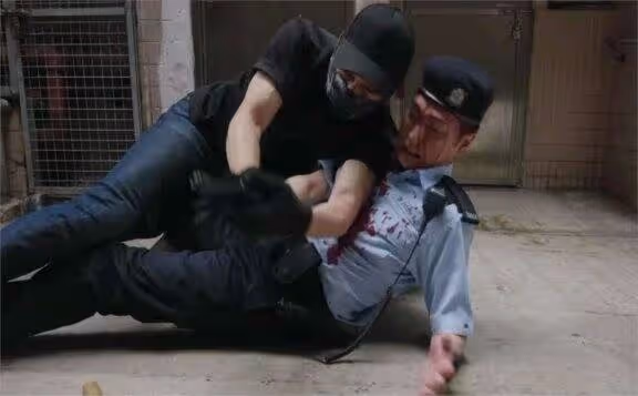 暈倒後不幸離世！TVB老戲骨鄭啟泰遺作開播！出場15分鐘告別熒幕