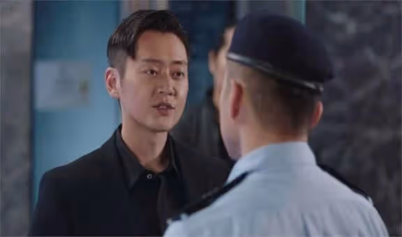 暈倒後不幸離世！TVB老戲骨鄭啟泰遺作開播！出場15分鐘告別熒幕