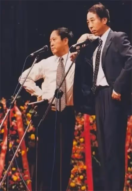 74歲牛群滿臉滄桑,曾紅極一時,離開馮鞏後,為何淪落至此?